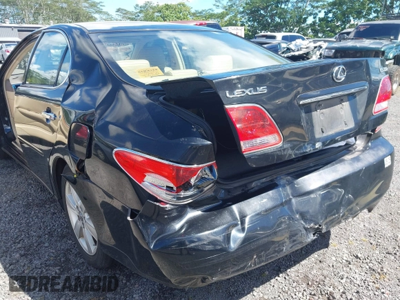 2005 Lexus ES 330 with VIN JTHBA30G755060211, listed as a IAAI auction lot 41819590 with 140,679 mi miles. Bid and sale history available at carsss.com. Image 6.