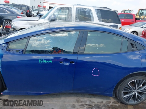 2024 Toyota Prius LE z VIN JTDACAAU8R3019555, wystawiony jako IAAI lot #42160410 z przebiegiem 15 529 mil mil oraz . Historia ofert i sprzedaży dostępna na DreamBid. Obrazek 15.
