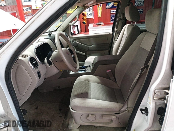 2006 Ford Explorer XLS z VIN 1FMEU72E26UB03509, wystawiony jako IAAI lot #42511818 z przebiegiem 126 541 mil mil oraz . Historia ofert i sprzedaży dostępna na DreamBid. Obrazek 35.