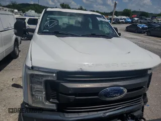 2019 Ford F-250 XL z VIN 1FT7W2B66KEG30444, wystawiony jako Copart lot #59357234 z przebiegiem Nie podano mil oraz Szkoda całkowita • Salvage title. Historia ofert i sprzedaży dostępna na DreamBid. Obrazek 5.