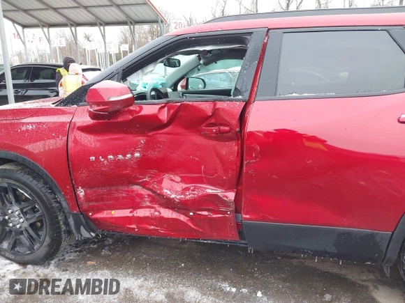 2023 Chevrolet Blazer LT z VIN 3GNKBJRS1PS225535, wystawiony jako IAAI lot #41389360 z przebiegiem 7 197 mil mil oraz . Historia ofert i sprzedaży dostępna na DreamBid. Obrazek 6.