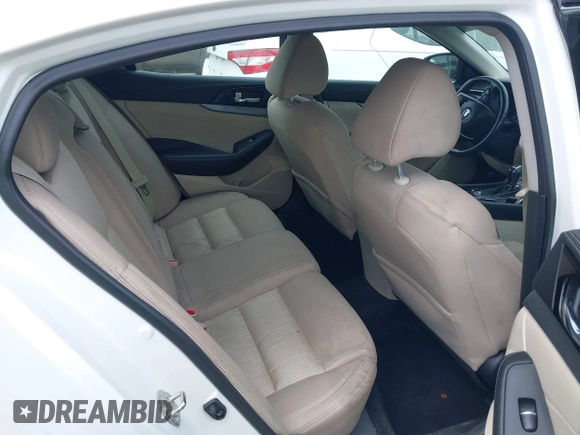 2016 Nissan Maxima S with VIN 1N4AA6AP3GC417157, listed as a IAAI auction lot 41919516 with 141,775 mi miles and . Bid and sale history available at DreamBid. Image 8.