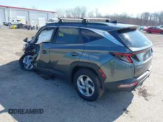 2022 Hyundai Tucson SEL with VIN 5NMJBCAE5NH137470, listed as a IAAI auction lot 41868573 with 28,034 mi miles and . Bid and sale history available at carsss.com. Image 3.