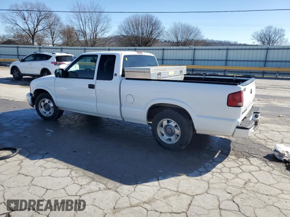 2001 GMC Sonoma SLS 1SG z VIN 1GTCS19W118257613, wystawiony jako Copart lot #46504385 z przebiegiem 217 842 mil mil oraz Szkody całkowita. Historia ofert i sprzedaży dostępna na DreamBid. Obrazek 2.