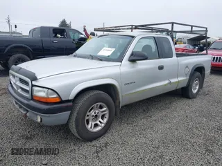 2002 Dodge Dakota Sport with VIN 1B7GL32X12S598558, listed as a IAAI auction lot 41724045 with 231,329 mi miles. Bid and sale history available at carsss.com. Image 2.
