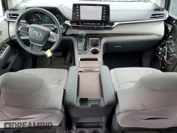 2021 Toyota Sienna LE z VIN 5TDKRKECXMS056186, wystawiony jako Copart lot #60854425 z przebiegiem 30 580 mil mil oraz Szkoda całkowita • Salvage title. Historia ofert i sprzedaży dostępna na DreamBid. Obrazek 8.