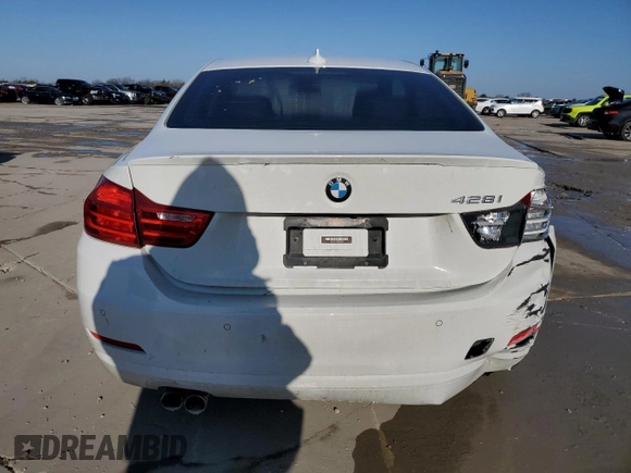 2015 BMW 4 Series 428i z VIN WBA3N7C55FK224048, wystawiony jako Copart lot #43494415 z przebiegiem 39 934 mil mil oraz Szkoda całkowita • Salvage title. Historia ofert i sprzedaży dostępna na DreamBid. Obrazek 6.