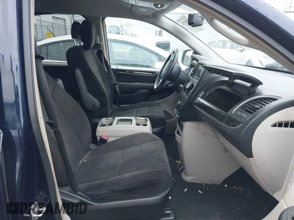 2013 Chrysler Town & Country Touring with VIN 2C4RC1BG9DR670205, listed as a IAAI auction lot 41683764 with 173,145 mi miles. Bid and sale history available at carsss.com. Image 5.