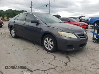 2011 Toyota Camry LE z VIN 4T4BF3EK3BR110153, wystawiony jako Copart lot #61950455 z przebiegiem 414 223 mil mil oraz Czysty tytuł • Clean title. Historia ofert i sprzedaży dostępna na DreamBid. Obrazek 4.