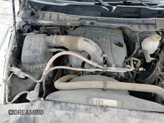 2019 Ram 1500 Tradesman z VIN 1C6RR7FT1KS663146, wystawiony jako Copart lot #62945075 z przebiegiem 101 619 mil mil oraz Szkoda całkowita • Salvage title. Historia ofert i sprzedaży dostępna na DreamBid. Obrazek 13.