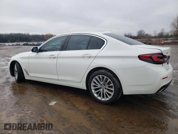 2022 BMW 5 Series 530i xDrive with VIN WBA13BJ07NCH68277, listed as a Copart auction lot 44172635 with 38,282 mi miles and Salvage Title. Bid and sale history available at carsss.com. Image 2.