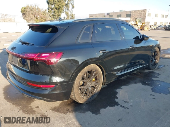 2022 Audi e-tron Chronos with VIN WA1VABGE2NB039405, listed as a IAAI auction lot 41360899 with 36,289 mi miles. Bid and sale history available at carsss.com. Image 4.