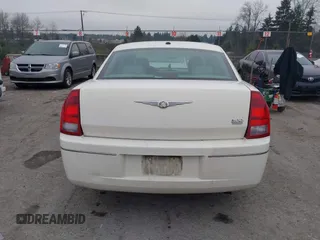 2007 Chrysler 300 Touring with VIN 2C3LA53GX7H871255, listed as a IAAI auction lot 41317732 with 145,223 mi miles and . Bid and sale history available at DreamBid. Image 15.
