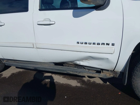 2007 Chevrolet Suburban LT with VIN 1GNFK16357J184567, listed as a IAAI auction lot 41811824 with 233,405 mi miles and . Bid and sale history available at DreamBid. Image 6.