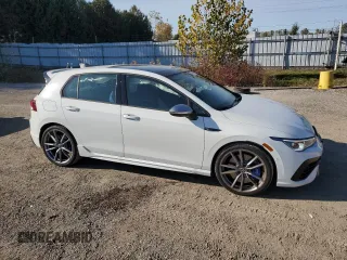 2024 Volkswagen Golf z VIN WVWEB7CDXRW215404, wystawiony jako Copart lot #76703684 z przebiegiem 3 189 mil mil oraz Szkoda całkowita • Salvage title. Historia ofert i sprzedaży dostępna na DreamBid. Obrazek 4.