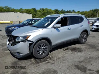 2016 Nissan Rogue SV z VIN 5N1AT2MV9GC773213, wystawiony jako Copart lot #56025505 z przebiegiem 134 719 mil mil oraz Szkody całkowita. Historia ofert i sprzedaży dostępna na DreamBid. Obrazek 1.
