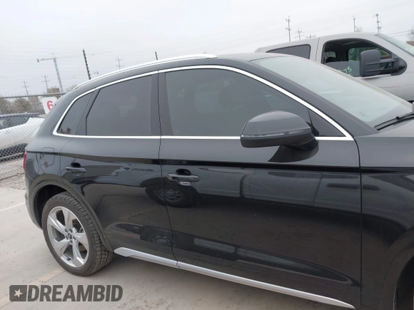 2021 Audi Q5 Premium Plus with VIN WA1BAAFY5M2065794, listed as a IAAI auction lot 41504108 with 47,085 mi miles. Bid and sale history available at carsss.com. Image 13.
