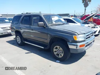 1998 Toyota 4Runner SR5 z VIN JT3GN86RXW0084099, wystawiony jako IAAI lot #42289061 z przebiegiem 213 688 mil mil oraz . Historia ofert i sprzedaży dostępna na DreamBid. Obrazek 1.