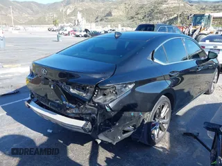 2019 Lexus ES 350 z VIN 58ABZ1B1XKU022842, wystawiony jako IAAI lot #42276726 z przebiegiem 73 776 mil mil oraz . Historia ofert i sprzedaży dostępna na DreamBid. Obrazek 4.