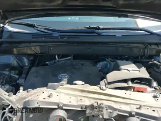 2019 Toyota Highlander Limited with VIN 5TDYZRFH4KS350113, listed as a IAAI auction lot 42386634 with 102,685 mi miles and . Bid and sale history available at DreamBid. Image 18.