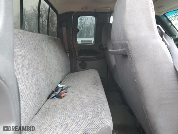 2000 Dodge Ram 1500 with VIN 3B7HF13Z3YG146692, listed as a Copart auction lot 84832814 with 0 mi miles and Salvage Title. Bid and sale history available at carsss.com. Image 10.