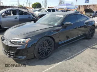 2022 Audi e-tron GT Prestige z VIN WAUEJBFW2N7006498, wystawiony jako Copart lot #45764865 z przebiegiem 17 849 mil mil oraz Szkody całkowita. Historia ofert i sprzedaży dostępna na DreamBid. Obrazek 1.