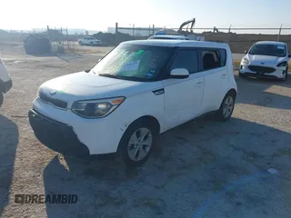 2016 Kia Soul with VIN KNDJN2A21G7840324, listed as a IAAI auction lot 41641329 with 113,801 mi miles. Bid and sale history available at carsss.com. Image 2.