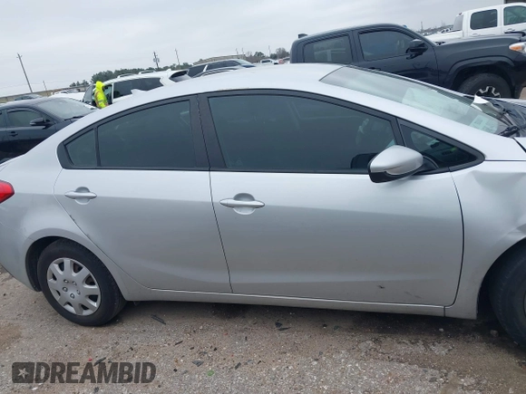 2016 Kia Forte LX with VIN KNAFK4A60G5446108, listed as a IAAI auction lot 41604040 with 57,754 mi miles. Bid and sale history available at carsss.com. Image 13.