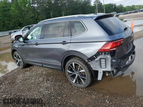 2024 Volkswagen Tiguan SEL R-Line z VIN 3VV4B7AX4RM079457, wystawiony jako Copart lot #54338975 z przebiegiem 10 540 mil mil oraz Szkoda całkowita • Salvage title. Historia ofert i sprzedaży dostępna na DreamBid. Obrazek 2.