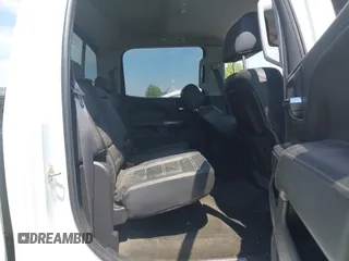 2015 GMC Sierra 2500HD Denali z VIN 1GT120E8XFF121170, wystawiony jako IAAI lot #42051421 z przebiegiem Nie podano mil oraz . Historia ofert i sprzedaży dostępna na DreamBid. Obrazek 8.