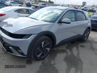 2025 Hyundai Ioniq 5 z VIN 7YAKM4DA8SY002745, wystawiony jako IAAI lot #42135641 z przebiegiem 686 mil mil oraz . Historia ofert i sprzedaży dostępna na DreamBid. Obrazek 23.