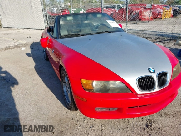 1998 BMW 3 Series 1.9L with VIN 4USCH7320WLD15574, listed as a IAAI auction lot 41683922 with 125,218 mi miles. Bid and sale history available at carsss.com. Image 1.