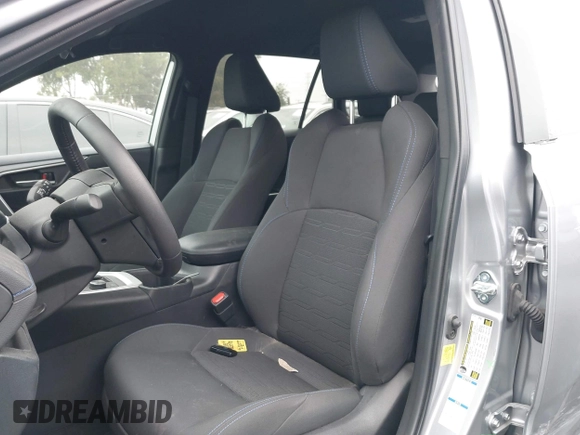 2022 Toyota RAV4 Hybrid SE z VIN 4T3T6RFV9NU070229, wystawiony jako IAAI lot #42565070 z przebiegiem 21 901 mil mil oraz . Historia ofert i sprzedaży dostępna na DreamBid. Obrazek 20.