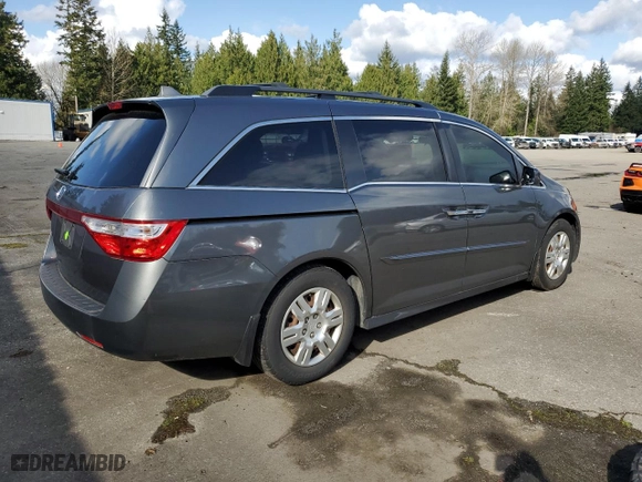 2013 Honda Odyssey LX with VIN 5FNRL5H20DB041818, listed as a Copart auction lot 50827075 with 132,475 mi miles and Salvage Title. Bid and sale history available at carsss.com. Image 3.