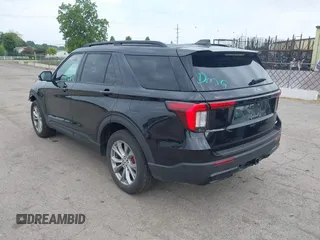 2025 Ford Explorer ST-Line with VIN 1FMUK8KH0SGB82737, listed as a IAAI auction lot 42688178 with 1,333 mi miles and . Bid and sale history available at DreamBid. Image 3.