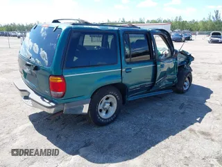 1998 Ford Explorer XLT z VIN 1FMZU32EXWUC84059, wystawiony jako IAAI lot #42260114 z przebiegiem 173 383 mil mil oraz . Historia ofert i sprzedaży dostępna na DreamBid. Obrazek 4.