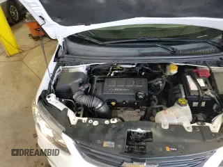 2019 Chevrolet Sonic LT z VIN 1G1JG6SB1K4112926, wystawiony jako Copart lot #62946705 z przebiegiem 124 103 mil mil oraz Szkoda całkowita • Salvage title. Historia ofert i sprzedaży dostępna na DreamBid. Obrazek 16.