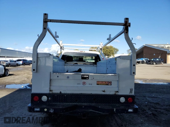 2014 Ford F-250 XL with VIN 1FDBF2A61EEA62194, listed as a Copart auction lot 48779655 with 262,168 mi miles and Clean title. Bid and sale history available at DreamBid. Image 6.