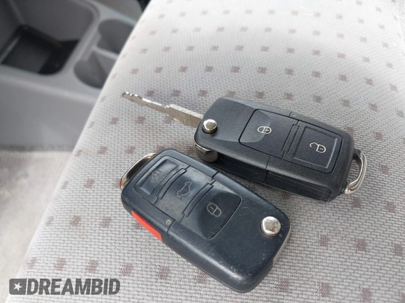 2002 Volkswagen EuroVan с VIN WV2KB47082H014282, выставлен на аукционе IAAI как лот 41940848 с пробегом 241 534 миль миль и . История ставок и продаж доступна на DreamBid. Изображение 11.