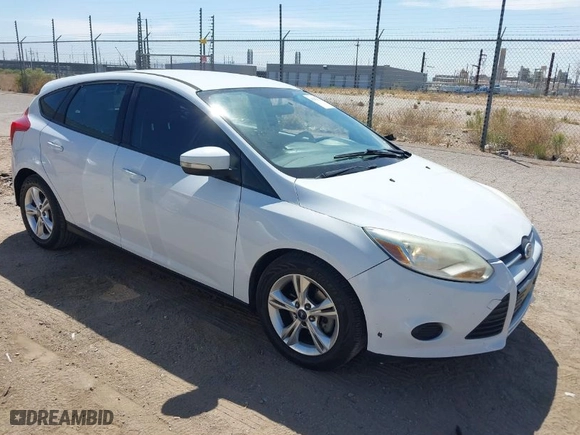 2013 Ford Focus SE with VIN 1FADP3K25DL302844, listed as a IAAI auction lot 42030154 with 226,755 mi miles. Bid and sale history available at carsss.com. Image 1.