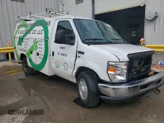 2018 Ford E-Series Commercial with VIN 1FDWE3F69JDC30330, listed as a Copart auction lot 41807905 with 85,143 mi miles and Salvage Title. Bid and sale history available at carsss.com. Image 4.