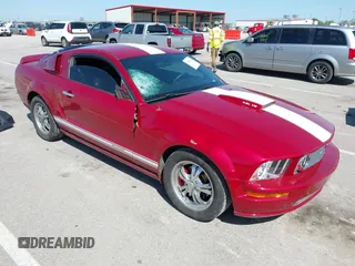 2008 Ford Mustang GT Deluxe with VIN 1ZVHT82H385118678, listed as a IAAI auction lot 42082244 with 108,140 mi miles and . Bid and sale history available at DreamBid. Image 1.