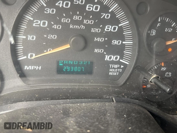 2003 GMC Savana Cargo z VIN 1GTHG35U431113170, wystawiony jako Copart lot #84913304 z przebiegiem 293 807 mil mil oraz Czysty tytuł • Clean title. Historia ofert i sprzedaży dostępna na DreamBid. Obrazek 8.