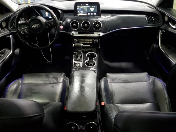 2018 Kia Stinger Premium with VIN KNAE25LA1J6015507, listed as a Copart auction lot 55673284 with 77,240 mi miles and Salvage Title. Bid and sale history available at carsss.com. Image 8.
