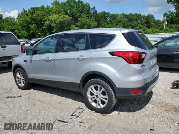 2019 Ford Escape SE z VIN 1FMCU9GD8KUB91172, wystawiony jako Copart lot #58533265 z przebiegiem 111 175 mil mil oraz Szkoda całkowita • Salvage title. Historia ofert i sprzedaży dostępna na DreamBid. Obrazek 2.