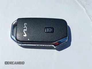 2023 Kia Sorento S z VIN 5XYRL4LCXPG229608, wystawiony jako IAAI lot #42096561 z przebiegiem 20 170 mil mil oraz . Historia ofert i sprzedaży dostępna na DreamBid. Obrazek 11.