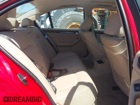 2002 BMW 3 Series 330xi with VIN WBAEW53472PG17017, listed as a IAAI auction lot 42533326 with 97,452 mi miles and . Bid and sale history available at DreamBid. Image 8.