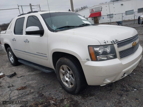 2012 Chevrolet Avalanche LTZ with VIN 3GNMCGE03CG254318, listed as a IAAI auction lot 41538283 with 291,833 mi miles. Bid and sale history available at carsss.com. Image 1.