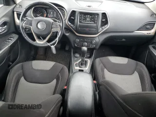 2014 Jeep Cherokee Latitude z VIN 1C4PJMCS8EW286152, wystawiony jako Copart lot #60332475 z przebiegiem 102 434 mil mil oraz Szkoda całkowita • Salvage title. Historia ofert i sprzedaży dostępna na DreamBid. Obrazek 8.