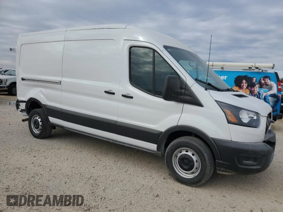 2024 Ford Transit Cargo with VIN 1FTBR1C8XRKA85811, listed as a Copart auction lot 74528914 with 1,725 mi miles and Salvage Title. Bid and sale history available at DreamBid. Image 4.